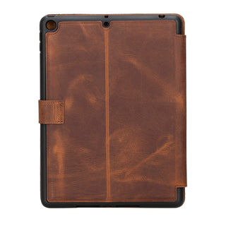 Solo Pelle Leder Hülle geeignet für Apple iPad Pro 10.2 I passend für die 9.Generation. Unterstützt Pencil 2 Model: Stage (Cognac Braun)