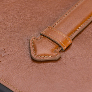 Solo Pelle Hülle geeignet für Apple iPad Air 5 in 10.9 (4 + 5 Generation) Echtleder Case aus echtem Leder. Unterstützt Pencil inkl. Ledergriff (Cognac Braun Burned)