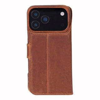 Solo Pelle Lederhülle kompatibel für iPhone 17 Pro in 6.3 Zoll abnehmbare Hülle (2in1) inkl. Kartenfächer geeignet für MagSafe Zubehör