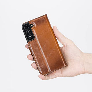 Solo Pelle Lederhülle Harvard kompatibel für das Samsung Galaxy S22 Plus / S22+ inklusive abnehmbare Hülle mit integrierten Kartenfächern