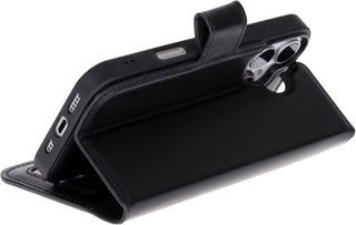 Solo Pelle Schwarz, Lederhülle kompatibel für iPhone 17 in 6.3 Zoll abnehmbare Hülle (2in1) inkl. Kartenfächer geeignet für MagSafe Zubehör