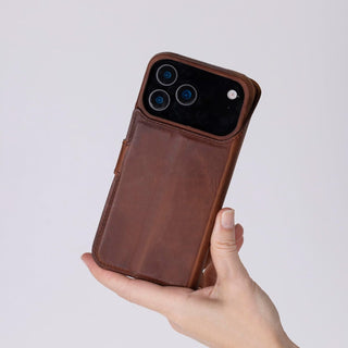 Solo Pelle Vintage Braun Lederhülle kompatibel für iPhone 17 Pro Max in 6.9 Zoll abnehmbare Hülle (2in1) inkl. Kartenfächer geeignet für MagSafe Zubehör