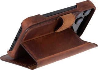 Solo Pelle Vintage Braun Lederhülle kompatibel für iPhone 17 Pro Max in 6.9 Zoll abnehmbare Hülle (2in1) inkl. Kartenfächer geeignet für MagSafe Zubehör