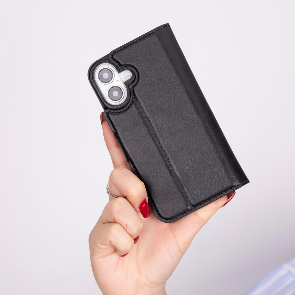 Solo Pelle Lederhülle kompatibel für iPhone 16 in 6.1 Zoll abnehmbare Hülle (2in1) inkl. Kartenfächer geeignet für MagSafe Zubehör Schwarz
