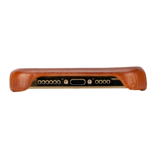 Solo Pelle Lederhülle für das iPhone 15 Pro Max in 6.7 Zoll Princeton Case - Cognac Braun
