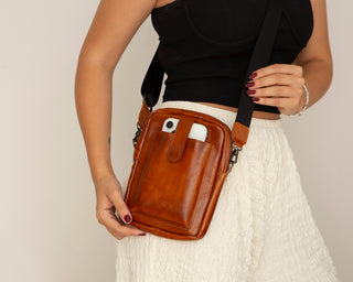 Pisa - Handytasche aus Leder