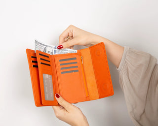 Linea Leather Women's Wallet