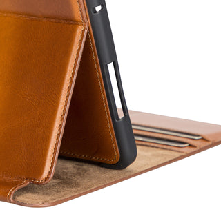 Solo Pelle abnehmbare Lederhülle Harvard geeignet für Apple iPad Pro 12.9" 2018 Hülle Cover Schwarz aus echtem Leder mit Stifthalter. Pencil 2 magnetisch Laden möglich (Cognac Braun Burned)