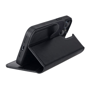 Delfi, Magic - 2-in-1-Handyhülle für iPhone 13 Pro Max aus Leder