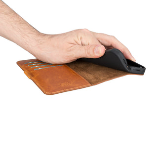 Delfi, TD Wallet - Handyhülle für iPhone 13 aus Leder