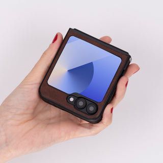 Flex Cover - Handyhülle für Samsung Galaxy Z Flip 6 aus Leder