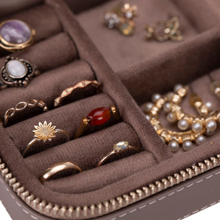 Amanda - Schmuckbox aus Leder - Mittel