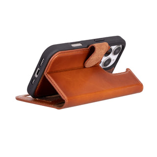 Magic - 2-in-1-Handyhülle für iPhone 16 Pro Max aus Leder