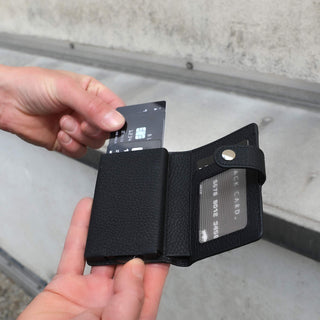 Solo Pelle Leder Geldbörse Q-Wallet mit integriertem Kartenetui für bis zu 15 Karten + Geldscheine geeignet | Kreditkart